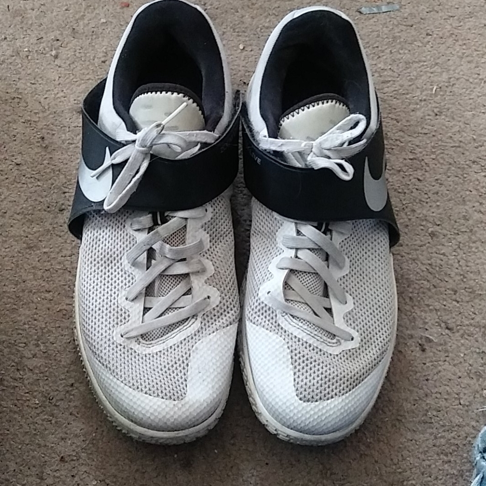 Men gym shoe